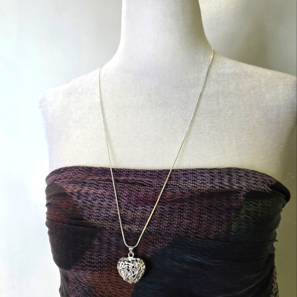 Silver Heart pendant necklace